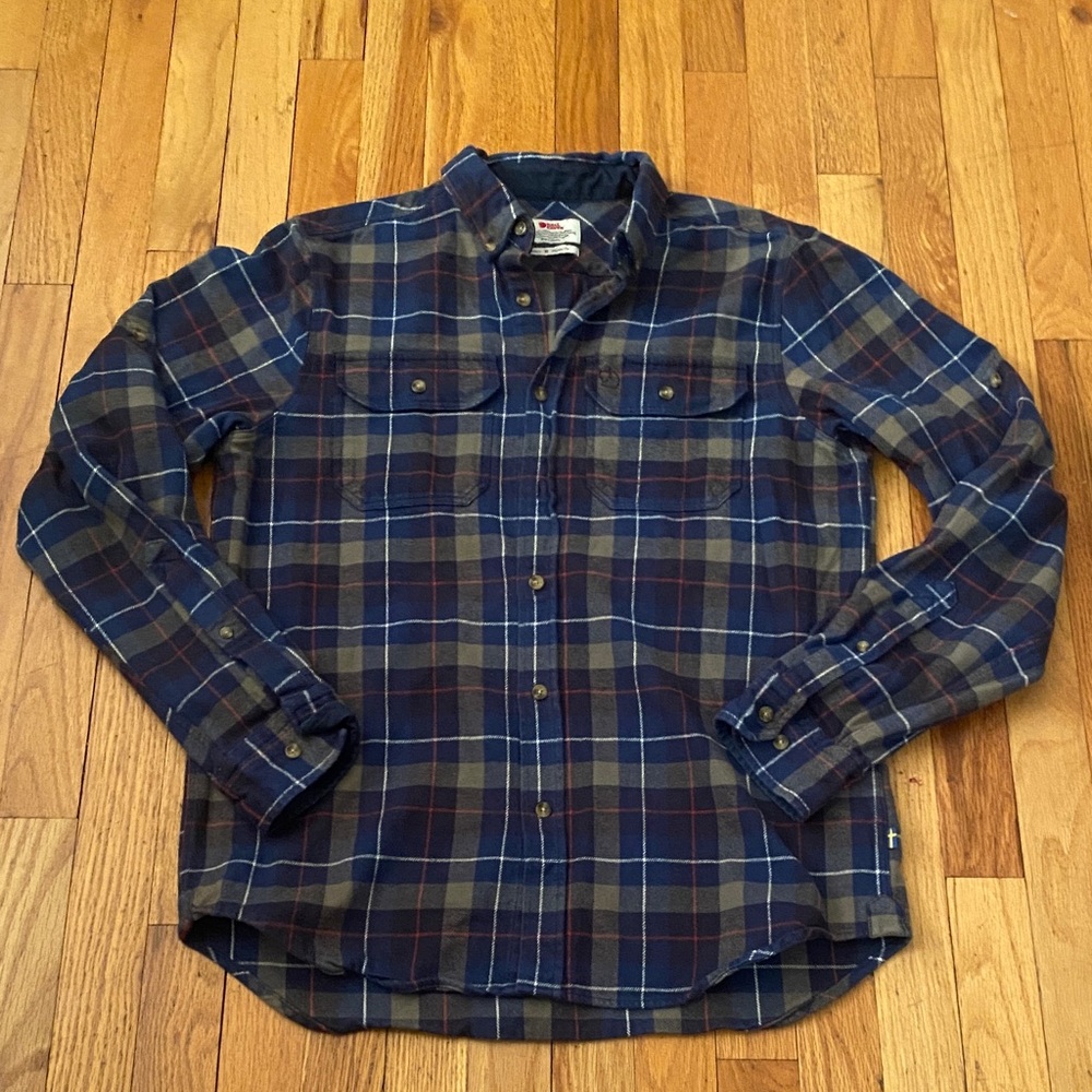 Fjallraven Men’s Singi Heavy Flannel Shirt in Plaid Size M EUC Worn Twice